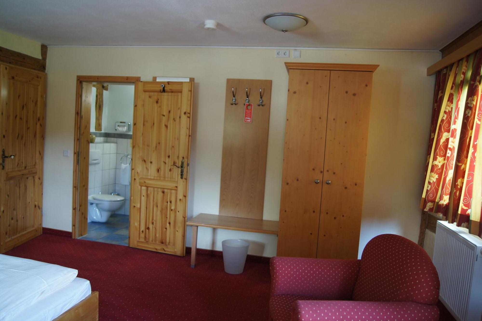 Gasthof Schoenau Heilsbronn Room photo